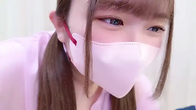 Snapshot of MAIKA_pyon chatting on November 16, 2025, 6:23 pm MAIKA pyon online show from November 16, 2025, 6:23 pm