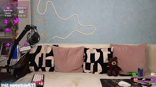 Snapshot of Anal_Girl_ chatting on December 16, 2025, 4:11 pm Anal Girl online show from December 16, 2025, 4:11 pm