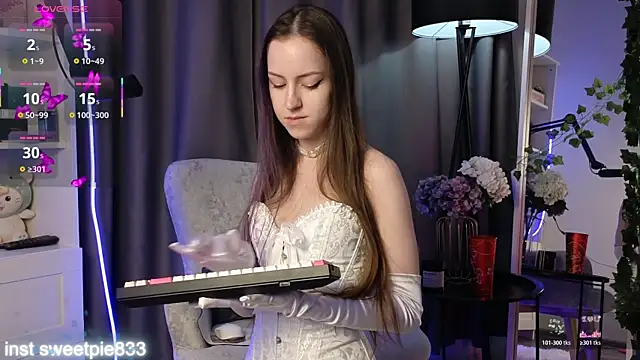 Anal Girl  online show from April 8, 2026, 4:30 pm