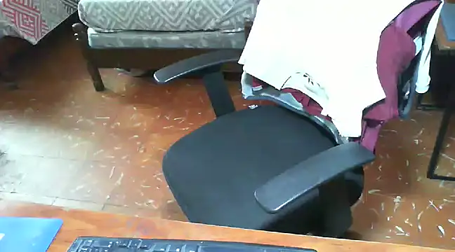 Snapshot of Roberto3102 chatting on March 22, 2025, 6:36 pm Roberto3102 online show from March 22, 2025, 6:36 pm