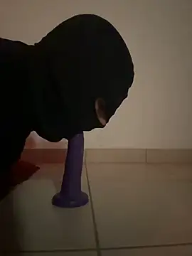 Snapshot of cretanbi chatting on March 18, 2025, 2:50 pm cretanbi online show from March 18, 2025, 2:50 pm