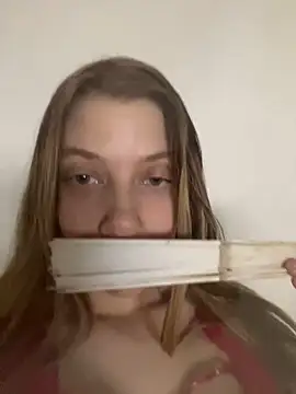 Mandispandis1 online show from January 6, 2025, 8:28 pm