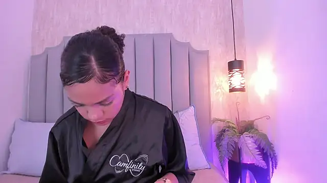 Alahia Baiter online show from March 2, 2025, 3:19 pm