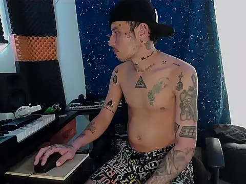 patrik tattoo  online show from February 5, 2025, 7:20 pm