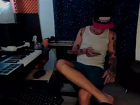 patrik tattoo  online show from February 17, 2025, 11:11 pm