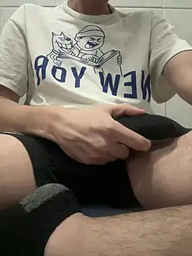 Omaaaaaaa00001 online show from February 11, 2025, 9:46 pm