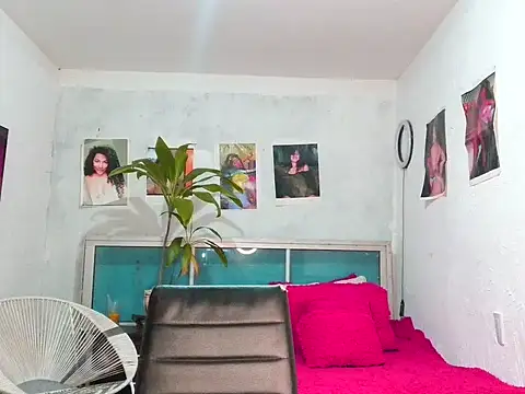 bellacrespalatina online show from April 16, 2026, 5:25 pm