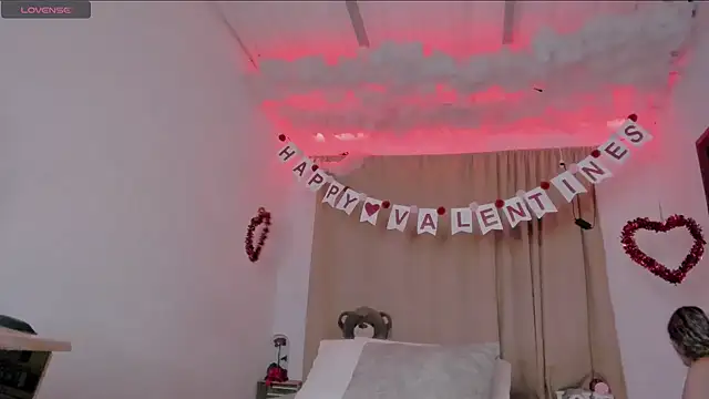 Snapshot of Lauu_G chatting on February 3, 2025, 3:09 am Lauu G online show from February 3, 2025, 3:09 am