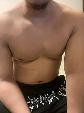 Snapshot of YU-KI00 chatting on December 14, 2025, 6:08 am YU-KI00 online show from December 14, 2025, 6:08 am