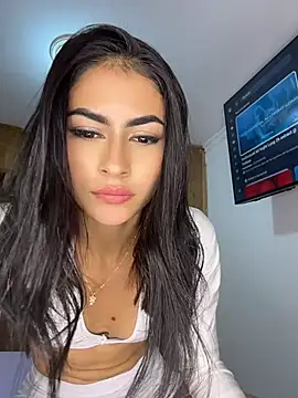 Snapshot of emilie_xx_ chatting on May 13, 2026, 2:51 am emilie xx online show from May 13, 2026, 2:51 am