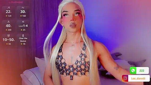 DanniLee  online show from March 7, 2026, 7:08 pm