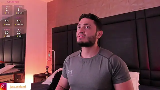 Snapshot of JossAckland chatting on November 18, 2025, 8:01 pm JossAckland online show from November 18, 2025, 8:01 pm