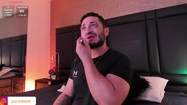 Snapshot of JossAckland chatting on November 14, 2025, 8:01 pm JossAckland online show from November 14, 2025, 8:01 pm