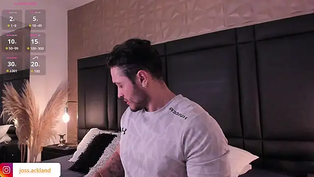 Snapshot of JossAckland chatting on December 5, 2025, 7:55 pm JossAckland online show from December 5, 2025, 7:55 pm