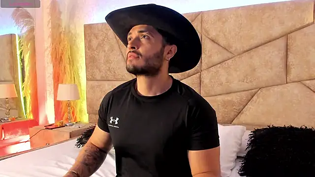 Snapshot of JossAckland chatting on January 13, 2026, 8:02 pm JossAckland online show from January 13, 2026, 8:02 pm