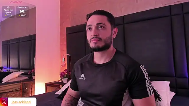 Snapshot of JossAckland chatting on November 16, 2025, 8:02 pm JossAckland online show from November 16, 2025, 8:02 pm