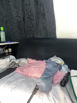 chiquimaturesexy online show from December 2, 2025, 8:54 pm