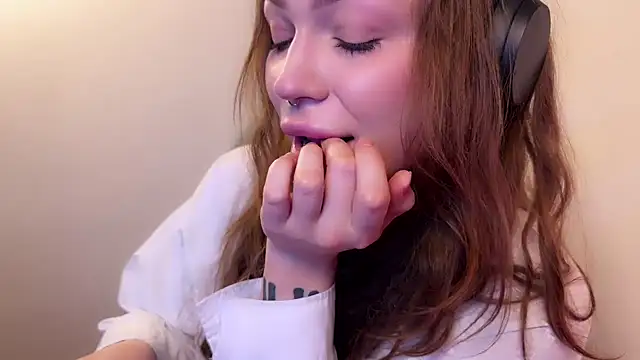 Snapshot of PaulaPratt chatting on January 24, 2025, 4:16 am PaulaPratt online show from January 24, 2025, 4:16 am