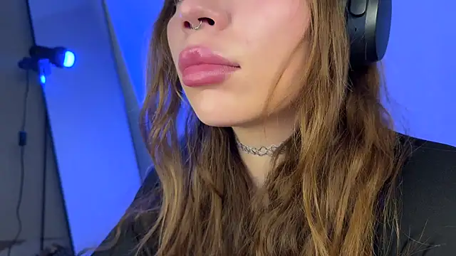 Snapshot of PaulaPratt chatting on March 11, 2025, 4:51 am PaulaPratt online show from March 11, 2025, 4:51 am