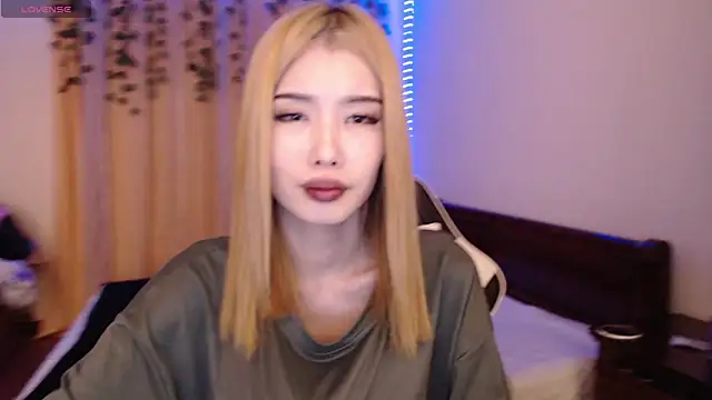 Snapshot of Velvetsky_1 chatting on January 21, 2025, 3:21 pm Velvetsky 1 online show from January 21, 2025, 3:21 pm