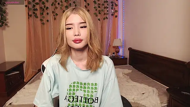 Snapshot of Velvetsky_1 chatting on January 16, 2025, 6:06 pm Velvetsky 1 online show from January 16, 2025, 6:06 pm