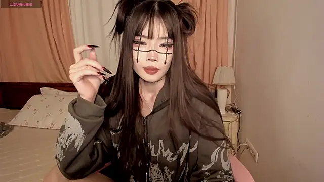 Snapshot of Velvetsky_1 chatting on October 19, 2025, 12:52 pm Velvetsky 1 online show from October 19, 2025, 12:52 pm