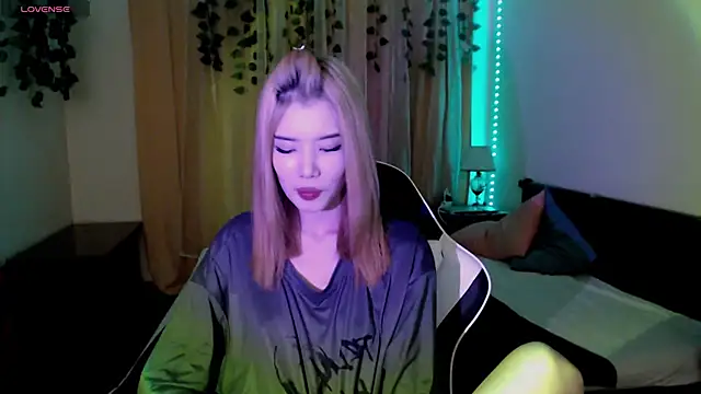 Snapshot of Velvetsky_1 chatting on February 3, 2025, 2:13 pm Velvetsky 1 online show from February 3, 2025, 2:13 pm