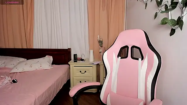 Snapshot of Velvetsky_1 chatting on October 29, 2025, 2:38 pm Velvetsky 1 online show from October 29, 2025, 2:38 pm