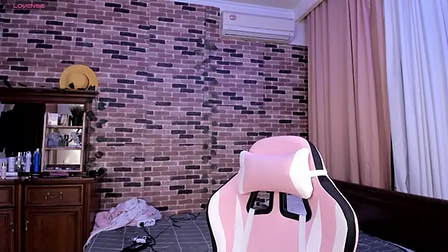 Snapshot of Velvetsky_1 chatting on November 9, 2025, 3:16 pm Velvetsky 1 online show from November 9, 2025, 3:16 pm