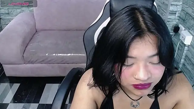  Katalina b online show from December 26, 2024, 10:52 pm