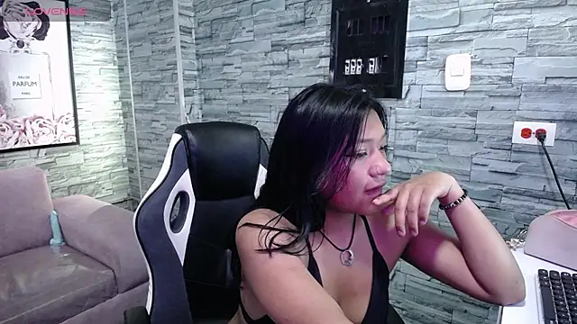  Katalina b online show from December 14, 2024, 11:34 pm