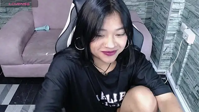  Katalina b online show from December 26, 2024, 7:49 pm