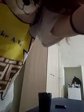 perla97 online show from February 5, 2026, 7:53 pm