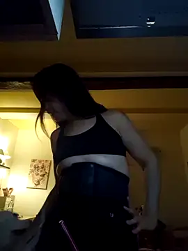 perla97 online show from December 4, 2025, 4:50 pm