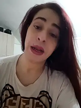 perla97 online show from December 16, 2025, 4:22 pm