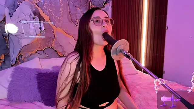 Snapshot of centaurigirl chatting on November 24, 2025, 2:33 am centaurigirl online show from November 24, 2025, 2:33 am