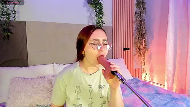 centaurigirl online show from March 15, 2026, 11:01 pm