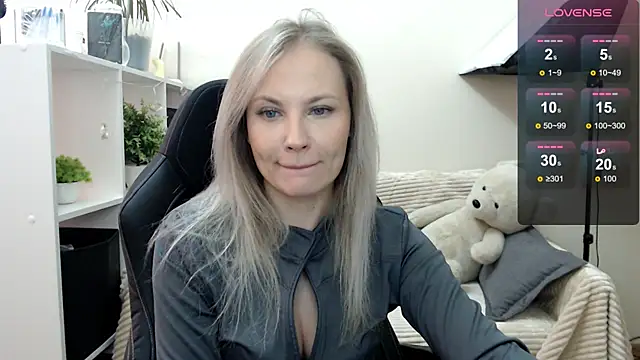 Sunny bunny6 online show from October 27, 2025, 4:57 am