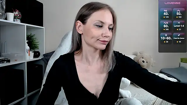 Snapshot of Sunny_bunny6 chatting on July 18, 2026, 9:34 pm Sunny bunny6 online show from July 18, 2026, 9:34 pm