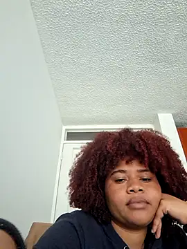 Snapshot of DANIELA_MICHEL chatting on November 18, 2025, 3:48 pm DANIELA MICHEL online show from November 18, 2025, 3:48 pm