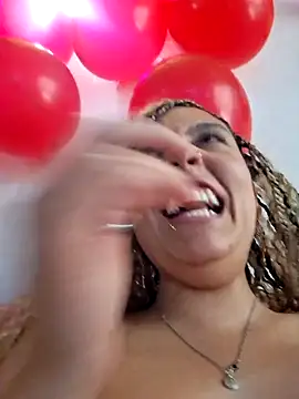 Snapshot of DANIELA_MICHEL chatting on February 14, 2025, 10:47 pm DANIELA MICHEL online show from February 14, 2025, 10:47 pm