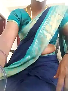 Snapshot of Preethytamilsexy chatting on January 24, 2025, 12:31 pm Preethytamilsexy online show from January 24, 2025, 12:31 pm