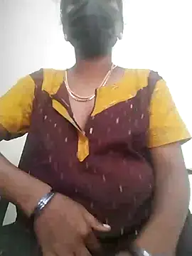 Snapshot of Preethytamilsexy chatting on January 15, 2025, 10:38 am Preethytamilsexy online show from January 15, 2025, 10:38 am