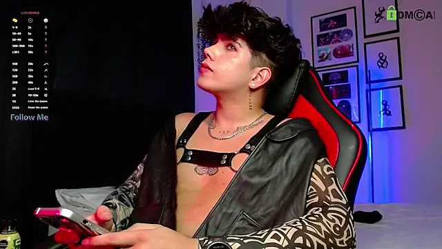 LyleBennett  online show from December 4, 2025, 12:15 pm