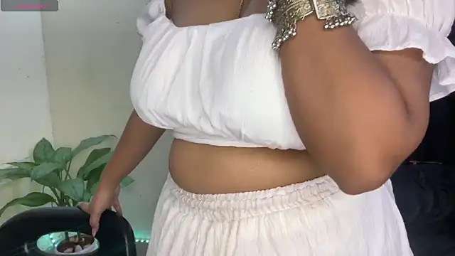 Snapshot of Doodhwaali chatting on November 7, 2025, 10:53 am Doodhwaali online show from November 7, 2025, 10:53 am