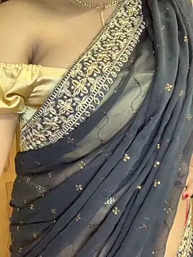 Snapshot of Doodhwaali chatting on January 21, 2025, 6:45 pm Doodhwaali online show from January 21, 2025, 6:45 pm