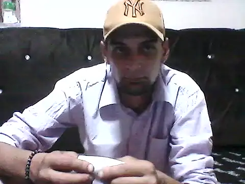 Snapshot of uelytom chatting on December 21, 2024, 4:52 am uelytom online show from December 21, 2024, 4:52 am