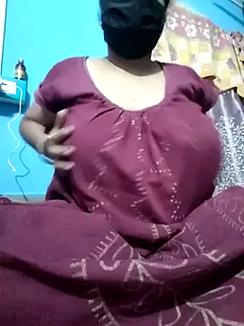 Snapshot of BERRY_00 chatting on February 10, 2026, 10:14 am BERRY 00 online show from February 10, 2026, 10:14 am