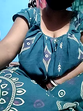 Snapshot of BERRY_00 chatting on January 12, 2026, 5:53 pm BERRY 00 online show from January 12, 2026, 5:53 pm