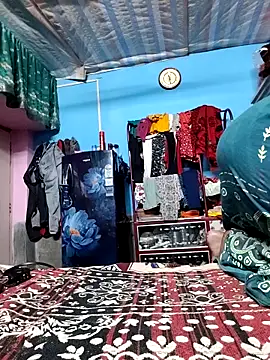 Snapshot of BERRY_00 chatting on December 17, 2025, 6:02 pm BERRY 00 online show from December 17, 2025, 6:02 pm